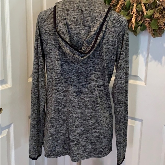 Under Armour hooded deep V long sleeve top - Picture 6 of 8